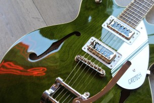 GRETSCH "G2604T Limited Edition Streamliner Rally II Center Block with Bigsby®, Laurel Fingerboard, Rally Green Stain" HARDCASE,