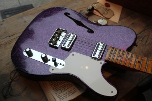 Fender " Custom Shop Limited Edition Caballo Tono Ligero Relic, Aged Magenta Sparkle"