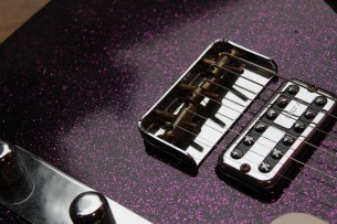 Fender " Custom Shop Limited Edition Caballo Tono Ligero Relic, Aged Magenta Sparkle"