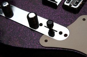 Fender " Custom Shop Limited Edition Caballo Tono Ligero Relic, Aged Magenta Sparkle"