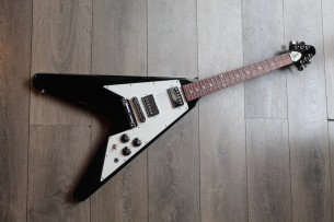 GIBSON " Flying V Ebony Made In USA, 2015 Japan Limited Reissue" HARDCASE, PAPERS