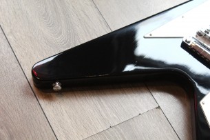 GIBSON " Flying V Ebony Made In USA, 2015 Japan Limited Reissue" HARDCASE, PAPERS