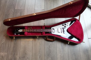 GIBSON " Flying V Ebony Made In USA, 2015 Japan Limited Reissue" HARDCASE, PAPERS