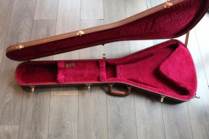 GIBSON " Flying V Ebony Made In USA, 2015 Japan Limited Reissue" HARDCASE, PAPERS