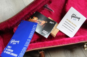 GIBSON " Flying V Ebony Made In USA, 2015 Japan Limited Reissue" HARDCASE, PAPERS