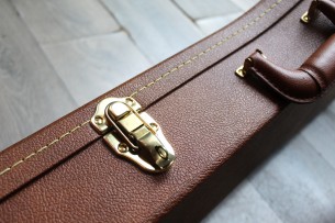 GIBSON " Flying V Ebony Made In USA, 2015 Japan Limited Reissue" HARDCASE, PAPERS