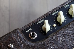 FENDER "Blues Junior IV FSR 1x12, 15-watt Tube Combo Amp - Western Tolex"