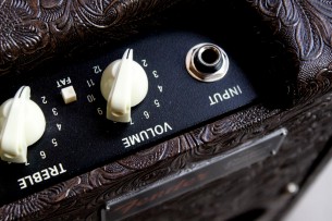 FENDER "Blues Junior IV FSR 1x12, 15-watt Tube Combo Amp - Western Tolex"