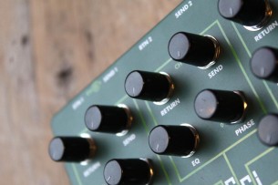 EHX "Tri Parallel Mixer"
