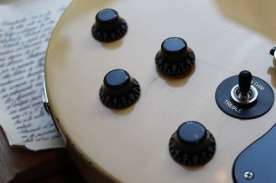 MAYBACH "Lester JR Double Cutaway 2 P-90 Special TV Yellow" HARDCASE, 3, 00 KG