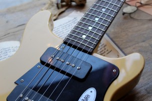 MAYBACH "Lester JR Double Cutaway 2 P-90 Special TV Yellow" HARDCASE, 3, 00 KG