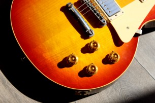 GIBSON " Custom Shop Historic Collection 1958 Les Paul Standard Reissue Washed Cherry Sunburst" HARDCASE , 3, 72 KG