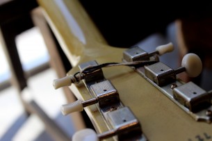 GIBSON "Custom Shop 1957 Les Paul Special Single Cut Reissue TV Yellow" HARDCASE, 3,56 KG