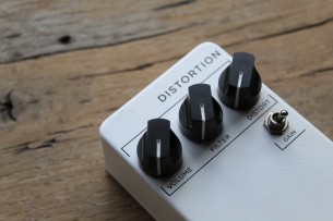 JHS "3 Series Distortion"