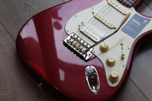FENDER "American Performer Stratocaster HSS, Rosewood Fingerboard, Aubergine" GIGBAG, 3, 34 KG