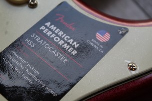 FENDER "American Performer Stratocaster HSS, Rosewood Fingerboard, Aubergine" GIGBAG, 3, 34 KG
