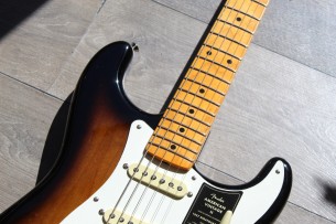 FENDER "American Vintage II 1957, Two Tone Sunburst" HARDCASE, 3, 77 KG