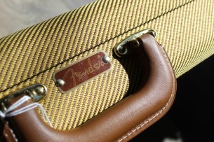 FENDER "American Vintage II 1957, Two Tone Sunburst" HARDCASE, 3, 77 KG