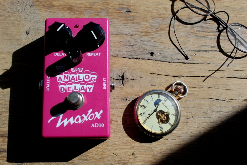 MAXON "AD10 Analog Delay"