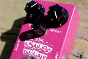 MAXON "AD10 Analog Delay"