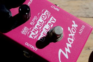 MAXON "AD10 Analog Delay"