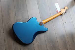 FENDER "American Vintage II 1966 Jazzmaster, Rosewood Fingerboard, Lake Placid Blue" HARDCASE