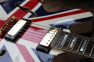EPIPHONE "Limited Edition "Union Jack" Sheraton"(1503 150 2052) HARDCASE, PAPERS