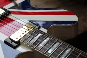 EPIPHONE "Limited Edition "Union Jack" Sheraton"(1503 150 2052) HARDCASE, PAPERS