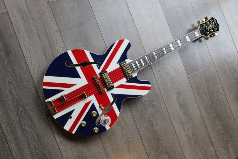 EPIPHONE "Limited Edition "Union Jack" Sheraton"(1503 150 2052) HARDCASE, PAPERS