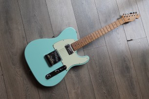 FENDER "FRS / Limited Edition American Pro Telecaster Roasted Maple Neck / Daphne Blue" HARDCASE, PAPERS, 3, 62 KG