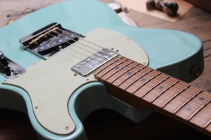 FENDER "FRS / Limited Edition American Pro Telecaster Roasted Maple Neck / Daphne Blue" HARDCASE, PAPERS, 3, 62 KG