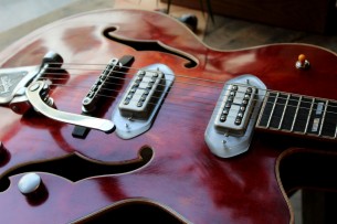 EASTMAN "Solid Carve Top Series T58/v Antique Amber" HARDCASE,2, 74 KG