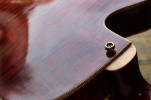 EASTMAN "Solid Carve Top Series T58/v Antique Amber" HARDCASE,2, 74 KG