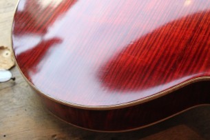 EASTMAN "Solid Carve Top Series T58/v Antique Amber" HARDCASE,2, 74 KG
