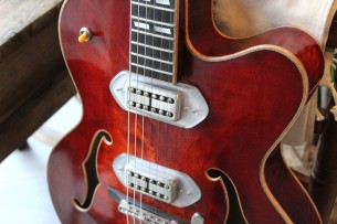 EASTMAN "Solid Carve Top Series T58/v Antique Amber" HARDCASE,2, 74 KG