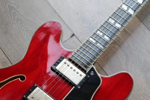 EASTMAN "T59/v Antique Red" HARDCASE, 3, 51 KG