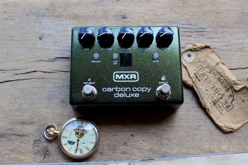 MXR "Carbon Copy Deluxe Analog Delay" (M292)