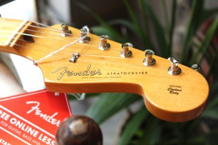 FENDER "American Vintage II 1957 Stratocaster,Vintage Blonde" HARDCASE, 3, 62 KG