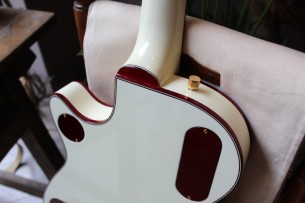 GRETSCH "Custom Shop G6134-GCS15 15th Anniversary '59 Penguin" HARDCASE, 3, 98 KG