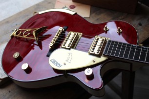 GRETSCH "Custom Shop G6134-GCS15 15th Anniversary '59 Penguin" HARDCASE, 3, 98 KG