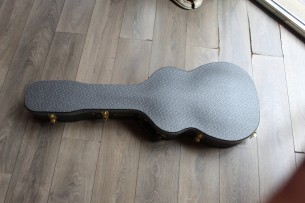 GRETSCH "Custom Shop G6134-GCS15 15th Anniversary '59 Penguin" HARDCASE, 3, 98 KG