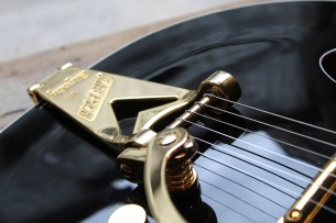 GRETSCH "G6136T Players Edition Black Falcon with Bigsby" HARDCASE, 3, 64 KG