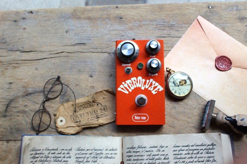 RETRO TONE "Vibroluxe"