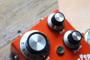 RETRO TONE "Vibroluxe"