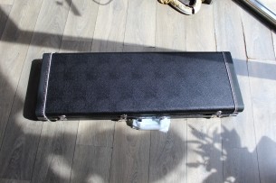 FENDER "Custom Shop '64 Stratocaster Journeyman Relic - Faded Aged Fiesta Red" HARDCASE, 3, 64 KG