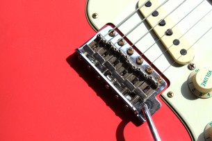 FENDER "Custom Shop '64 Stratocaster Journeyman Relic - Faded Aged Fiesta Red" HARDCASE, 3, 64 KG