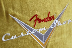 FENDER "Custom Shop '64 Stratocaster Journeyman Relic - Faded Aged Fiesta Red" HARDCASE, 3, 64 KG