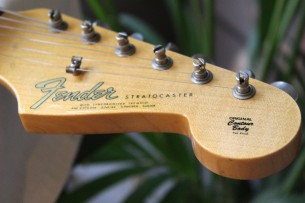 FENDER "Custom Shop '64 Stratocaster Journeyman Relic - Faded Aged Fiesta Red" HARDCASE, 3, 64 KG