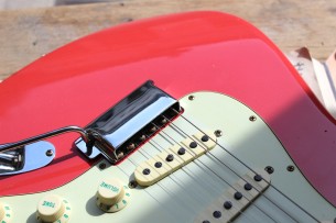 FENDER "Custom Shop '64 Stratocaster Journeyman Relic - Faded Aged Fiesta Red" HARDCASE, 3, 64 KG