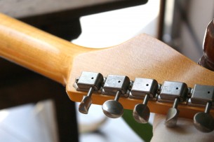 FENDER "Custom Shop '64 Stratocaster Journeyman Relic - Faded Aged Fiesta Red" HARDCASE, 3, 64 KG